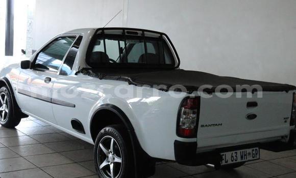 Comprar Usado Ford Consul Branco Carro em Maputo em Maputo Comprar Usado Ford Consul Branco Carro em Maputo em Maputo