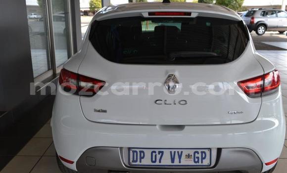 Tenga Tsaru Renault Clio Chena Mota in Maputo in Maputo Tenga Tsaru Renault Clio Chena Mota in Maputo in Maputo