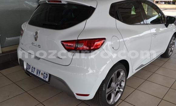 Tenga Tsaru Renault Clio Chena Mota in Maputo in Maputo Tenga Tsaru Renault Clio Chena Mota in Maputo in Maputo