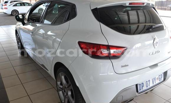 Tenga Tsaru Renault Clio Chena Mota in Maputo in Maputo Tenga Tsaru Renault Clio Chena Mota in Maputo in Maputo