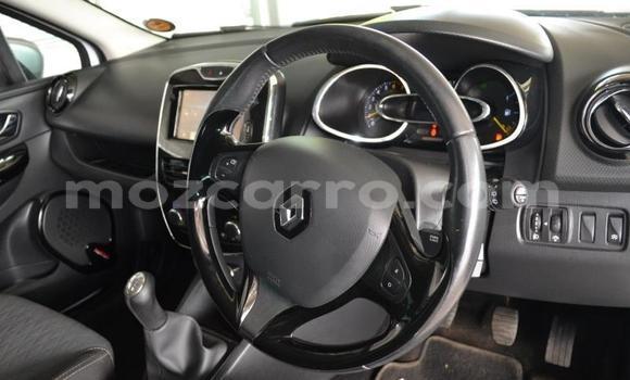 Tenga Tsaru Renault Clio Chena Mota in Maputo in Maputo Tenga Tsaru Renault Clio Chena Mota in Maputo in Maputo