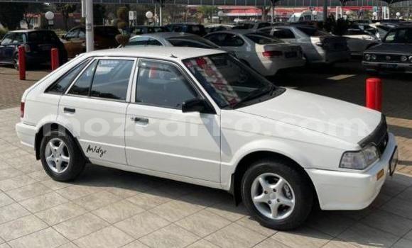 Comprar Usado Mazda 323 Branco Carro em Maputo em Maputo Comprar Usado Mazda 323 Branco Carro em Maputo em Maputo