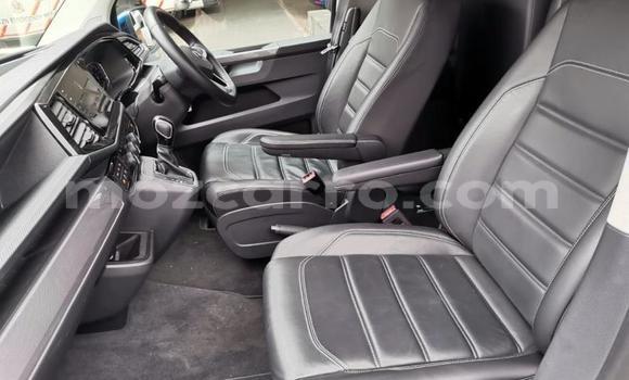 Comprar Usado Volkswagen Caravelle Azul Carro em Maputo em Maputo Comprar Usado Volkswagen Caravelle Azul Carro em Maputo em Maputo