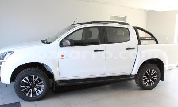 Comprar Usado Isuzu D-MAX Branco Carro em Maputo em Maputo Comprar Usado Isuzu D-MAX Branco Carro em Maputo em Maputo