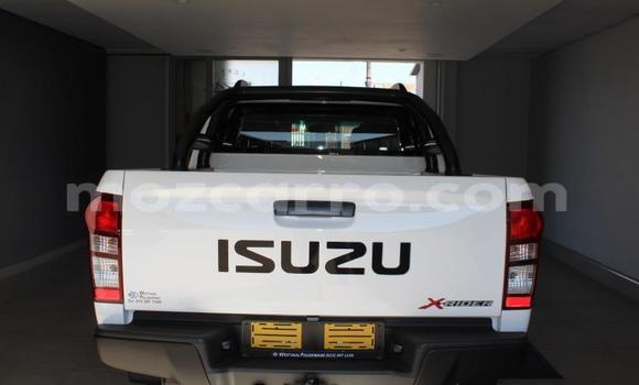 Comprar Usado Isuzu D-MAX Branco Carro em Maputo em Maputo Comprar Usado Isuzu D-MAX Branco Carro em Maputo em Maputo