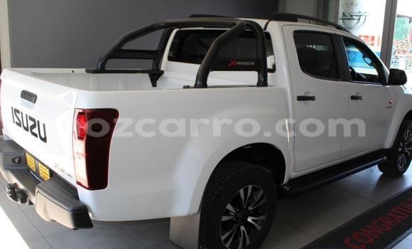 Comprar Usado Isuzu D-MAX Branco Carro em Maputo em Maputo Comprar Usado Isuzu D-MAX Branco Carro em Maputo em Maputo