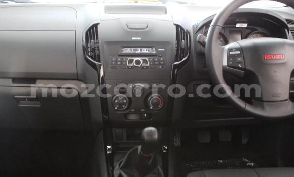 Comprar Usado Isuzu D-MAX Branco Carro em Maputo em Maputo Comprar Usado Isuzu D-MAX Branco Carro em Maputo em Maputo