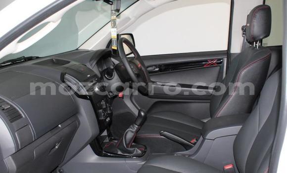Comprar Usado Isuzu D-MAX Branco Carro em Maputo em Maputo Comprar Usado Isuzu D-MAX Branco Carro em Maputo em Maputo