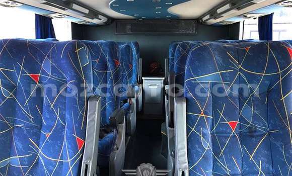 Comprar Usado Volvo F4 Branco Caminhão em Maputo em Maputo Comprar Usado Volvo F4 Branco Caminhão em Maputo em Maputo