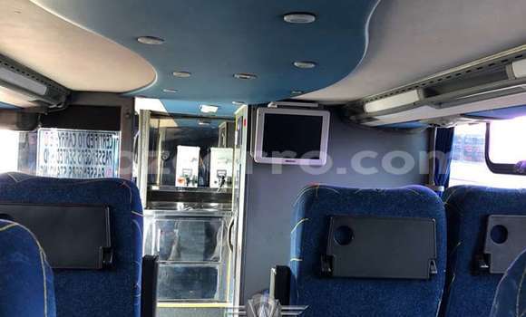 Comprar Usado Volvo F4 Branco Caminhão em Maputo em Maputo Comprar Usado Volvo F4 Branco Caminhão em Maputo em Maputo