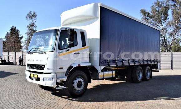 Comprar Usado Mitsubishi Van Branco Caminhão em Maputo em Maputo Comprar Usado Mitsubishi Van Branco Caminhão em Maputo em Maputo