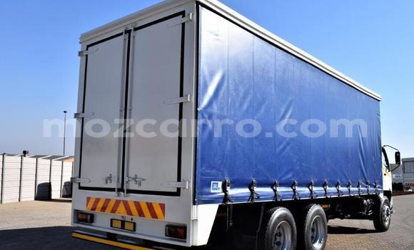 Comprar Usado Mitsubishi Van Branco Caminhão em Maputo em Maputo Comprar Usado Mitsubishi Van Branco Caminhão em Maputo em Maputo