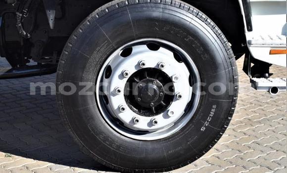 Comprar Usado Mitsubishi Van Branco Caminhão em Maputo em Maputo Comprar Usado Mitsubishi Van Branco Caminhão em Maputo em Maputo