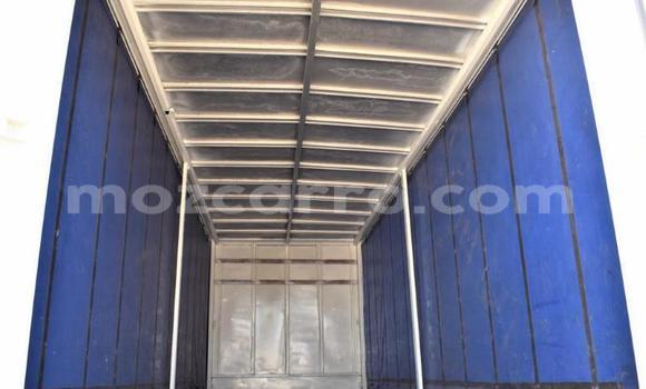 Comprar Usado Mitsubishi Van Branco Caminhão em Maputo em Maputo Comprar Usado Mitsubishi Van Branco Caminhão em Maputo em Maputo