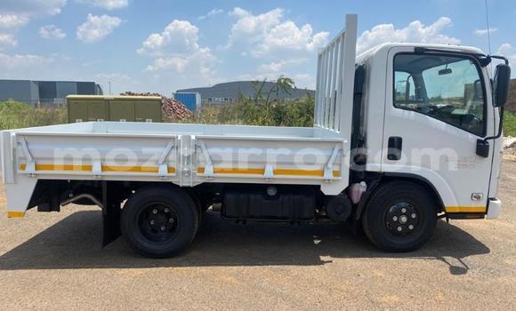 Buy Used Isuzu FTR 850 White Truck in Maputo in Maputo Buy Used Isuzu FTR 850 White Truck in Maputo in Maputo