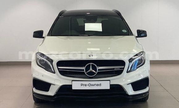 Nunua Ilio tumika Mercedes‒Benz GLA-klasse AMG Nyeupe Gari ndani ya Balama nchini Cabo Delgado Nunua Ilio tumika Mercedes‒Benz GLA-klasse AMG Nyeupe Gari ndani ya Balama nchini Cabo Delgado