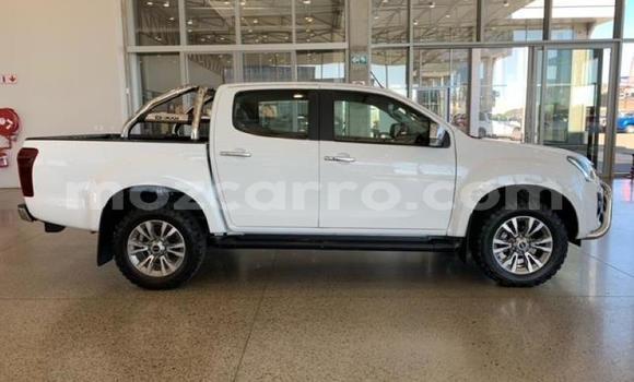 Comprar Usado Isuzu KB Branco Carro em Maputo em Maputo Comprar Usado Isuzu KB Branco Carro em Maputo em Maputo