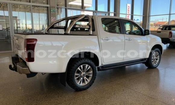 Comprar Usado Isuzu KB Branco Carro em Maputo em Maputo Comprar Usado Isuzu KB Branco Carro em Maputo em Maputo