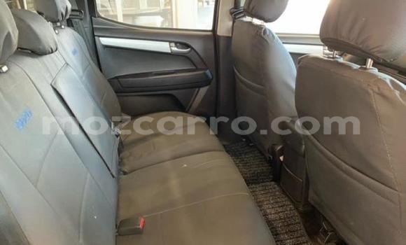 Comprar Usado Isuzu KB Branco Carro em Maputo em Maputo Comprar Usado Isuzu KB Branco Carro em Maputo em Maputo