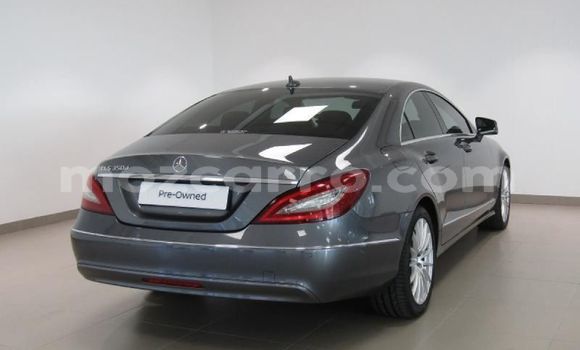 Comprar Usado Mercedes‒Benz CLS-klasse Prata Carro em Maputo em Maputo Comprar Usado Mercedes‒Benz CLS-klasse Prata Carro em Maputo em Maputo