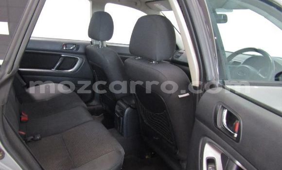 Nunua Ilio tumika Subaru Outback Fedha Gari ndani ya Beira nchini Sofala Nunua Ilio tumika Subaru Outback Fedha Gari ndani ya Beira nchini Sofala