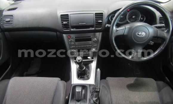 Nunua Ilio tumika Subaru Outback Fedha Gari ndani ya Beira nchini Sofala Nunua Ilio tumika Subaru Outback Fedha Gari ndani ya Beira nchini Sofala