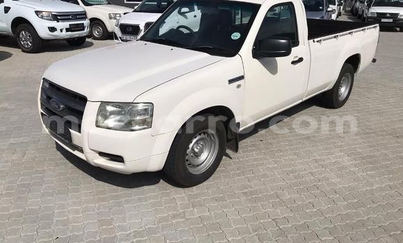 Comprar Usado Ford Ranger Branco Carro em Búzi em Sofala