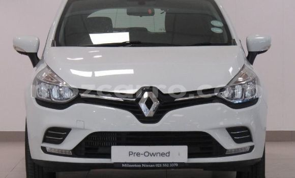 Tenga Tsaru Renault Clio Chena Mota in Boane in Maputo Tenga Tsaru Renault Clio Chena Mota in Boane in Maputo