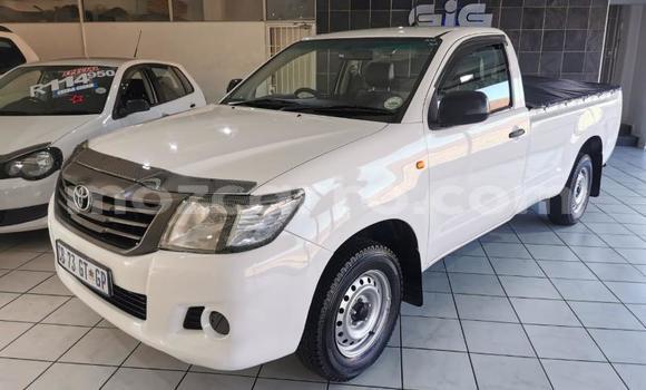 Comprar Usado Toyota Hilux Branco Carro em Maputo em Maputo Comprar Usado Toyota Hilux Branco Carro em Maputo em Maputo