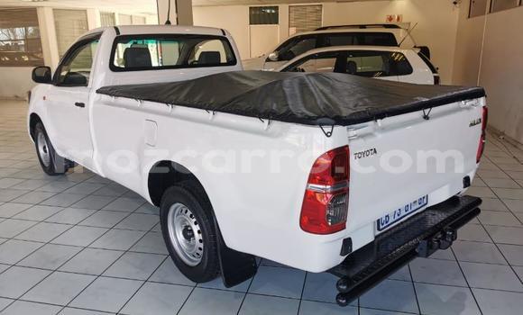 Comprar Usado Toyota Hilux Branco Carro em Maputo em Maputo Comprar Usado Toyota Hilux Branco Carro em Maputo em Maputo