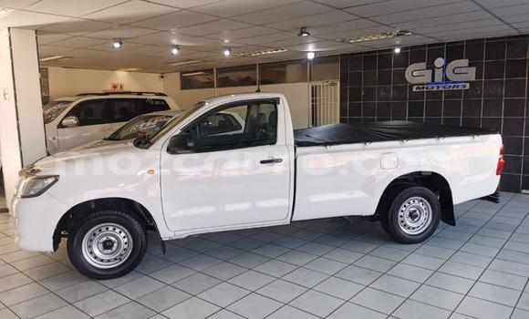 Comprar Usado Toyota Hilux Branco Carro em Maputo em Maputo Comprar Usado Toyota Hilux Branco Carro em Maputo em Maputo