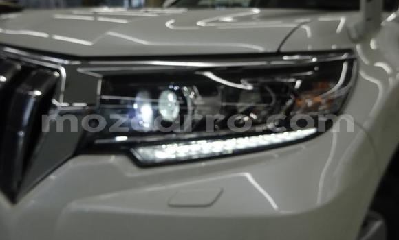 Buy Used Toyota Land Cruiser Prado White Car in Maputo in Maputo Buy Used Toyota Land Cruiser Prado White Car in Maputo in Maputo