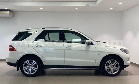 Buy Used Mercedes‒Benz ML-Class White Car in Maputo in Maputo Buy Used Mercedes‒Benz ML-Class White Car in Maputo in Maputo