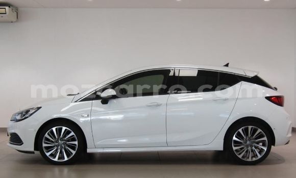 Tenga Tsaru Opel Astra Chena Mota in Maputo in Maputo Tenga Tsaru Opel Astra Chena Mota in Maputo in Maputo