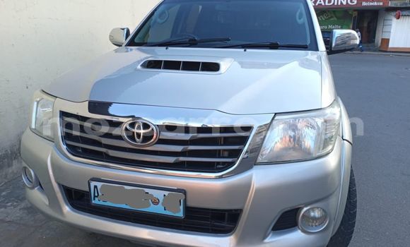 Buy Used Toyota Hilux Silver Car in Maputo in Maputo
