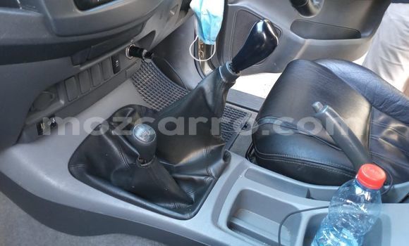 Nunua Ilio tumika Toyota Hilux Fedha Gari ndani ya Maputo nchini Maputo Nunua Ilio tumika Toyota Hilux Fedha Gari ndani ya Maputo nchini Maputo