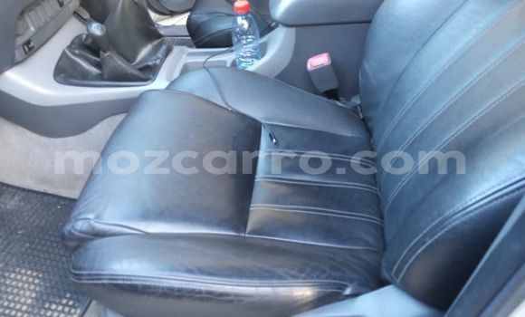 Nunua Ilio tumika Toyota Hilux Fedha Gari ndani ya Maputo nchini Maputo Nunua Ilio tumika Toyota Hilux Fedha Gari ndani ya Maputo nchini Maputo