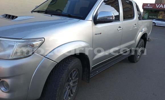 Nunua Ilio tumika Toyota Hilux Fedha Gari ndani ya Maputo nchini Maputo Nunua Ilio tumika Toyota Hilux Fedha Gari ndani ya Maputo nchini Maputo