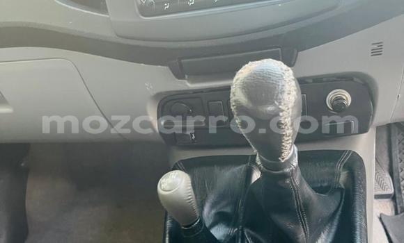 Nunua Ilio tumika Toyota Hilux Nyeupe Gari ndani ya Maputo nchini Maputo Nunua Ilio tumika Toyota Hilux Nyeupe Gari ndani ya Maputo nchini Maputo