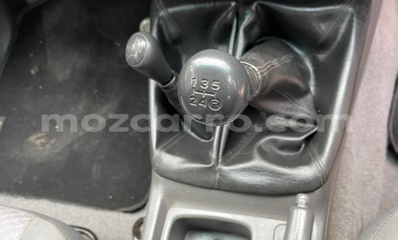 Nunua Ilio tumika Toyota Hilux Nyeupe Gari ndani ya Maputo nchini Maputo Nunua Ilio tumika Toyota Hilux Nyeupe Gari ndani ya Maputo nchini Maputo