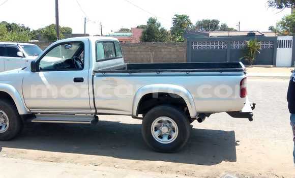 Nunua Ilio tumika Toyota Hilux Fedha Gari ndani ya Maputo nchini Maputo Nunua Ilio tumika Toyota Hilux Fedha Gari ndani ya Maputo nchini Maputo