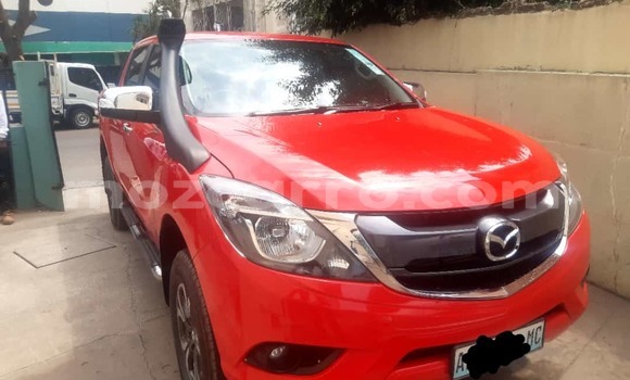 Tenga Tsaru Mazda BT-50 Tsvuku Mota in Maputo in Maputo Tenga Tsaru Mazda BT-50 Tsvuku Mota in Maputo in Maputo