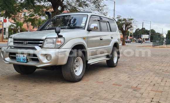 Comprar Usado Toyota Land Cruiser Prado Branco Carro em Maputo em Maputo