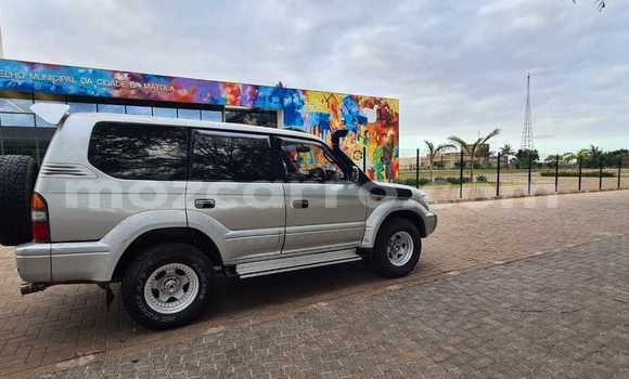 Nunua Ilio tumika Toyota Land Cruiser Prado Nyeupe Gari ndani ya Maputo nchini Maputo Nunua Ilio tumika Toyota Land Cruiser Prado Nyeupe Gari ndani ya Maputo nchini Maputo