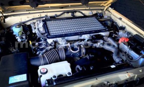 Tenga Tsaru Toyota Land Cruiser Bhurawuni Mota in Maputo in Maputo Tenga Tsaru Toyota Land Cruiser Bhurawuni Mota in Maputo in Maputo