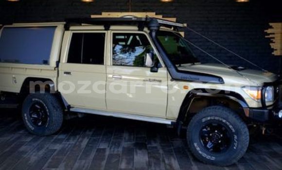 Tenga Tsaru Toyota Land Cruiser Bhurawuni Mota in Maputo in Maputo Tenga Tsaru Toyota Land Cruiser Bhurawuni Mota in Maputo in Maputo