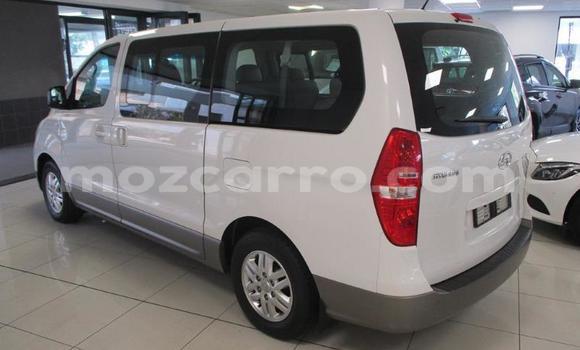 Comprar Usado Hyundai H1 Branco Carro em Maputo em Maputo Comprar Usado Hyundai H1 Branco Carro em Maputo em Maputo
