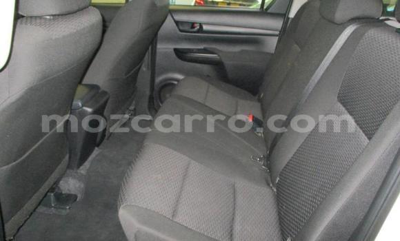 Buy Used Toyota Hilux White Car in Maputo in Maputo Buy Used Toyota Hilux White Car in Maputo in Maputo