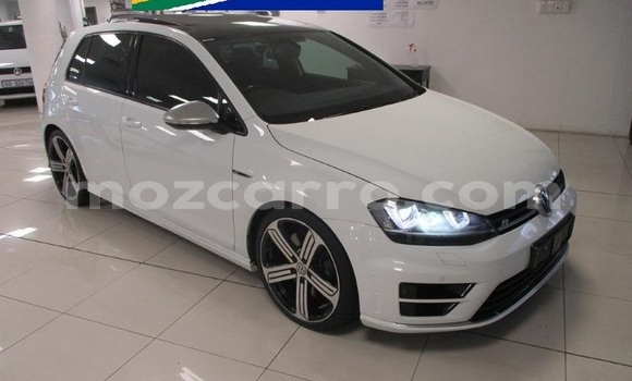 Comprar Usado Volkswagen Golf R Branco Carro em Maputo em Maputo