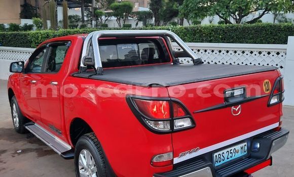 Nunua Ilio tumika Mazda BT-50 Nyekundu Gari ndani ya Maputo nchini Maputo Nunua Ilio tumika Mazda BT-50 Nyekundu Gari ndani ya Maputo nchini Maputo